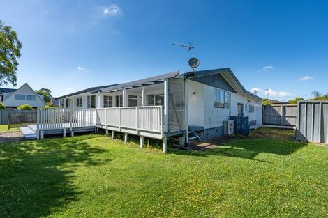 Photo of property in 17 Sandalwood Drive, Dinsdale, Hamilton, 3204