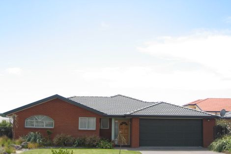 Photo of property in 1 Neptune Place, Waimairi Beach, Christchurch, 8083