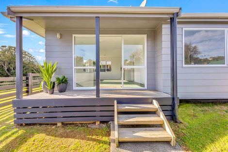 Photo of property in 1/58 Riversdale Drive, Merrilands, New Plymouth, 4312