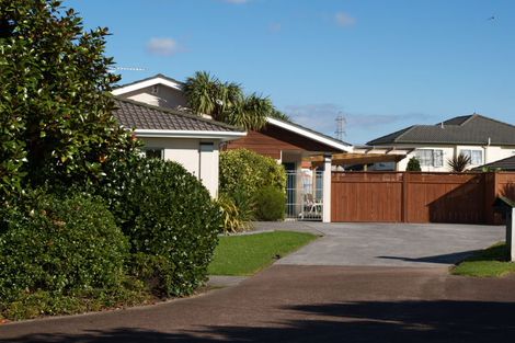 Photo of property in 19 Jan Higgins Place, Golflands, Auckland, 2013