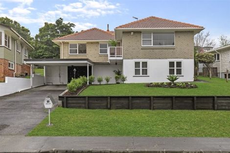 Photo of property in 14 Jonathan Place, Sunnynook, Auckland, 0620