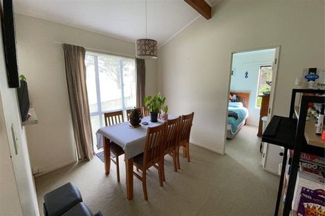 Photo of property in 51 Topliss Drive, Northcross, Auckland, 0632