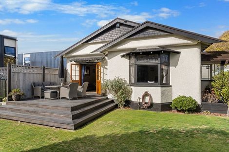 Photo of property in 102 Somerfield Street, Somerfield, Christchurch, 8024