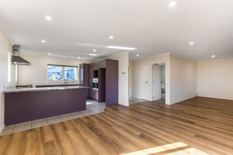 Photo of property in 3 Reefton Place, Flat Bush, Auckland, 2019