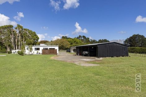 Photo of property in 88 Taupaki Road, Taupaki, Henderson, 0782