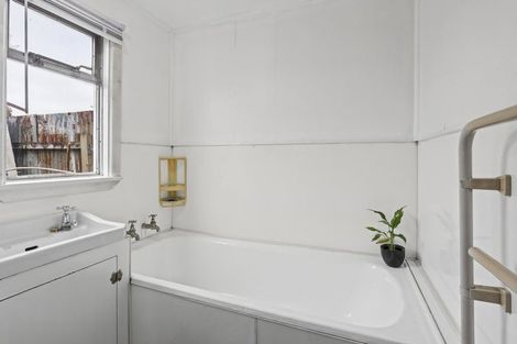 Photo of property in 33 Church Street, Oxford, 7430