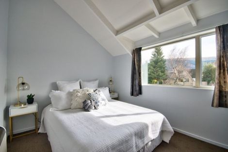 Photo of property in 49 Oregon Drive, Kelvin Heights, Queenstown, 9300