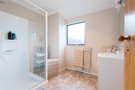 Photo of property in 5a Hall Road, Matua, Tauranga, 3110