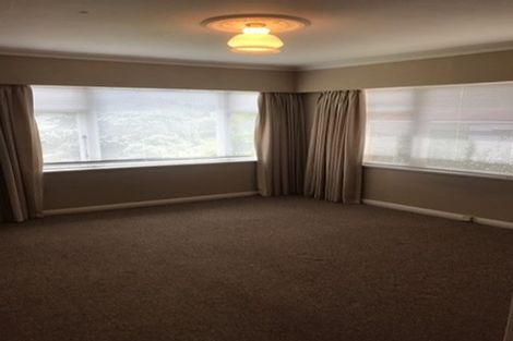 Photo of property in 37 Tio Tio Road, Miramar, Wellington, 6022