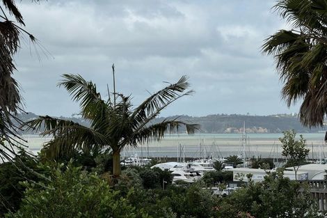Photo of property in 2 Clearwater Cove, West Harbour, Auckland, 0618