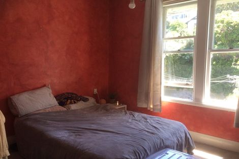 Photo of property in 137 Glenmore Street, Kelburn, Wellington, 6012