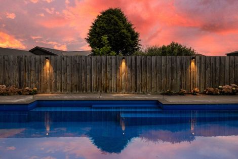 Photo of property in 109 Main Rd Clive, Clive, 4102