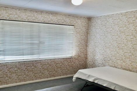 Photo of property in 190 Universal Drive, Henderson, Auckland, 0610