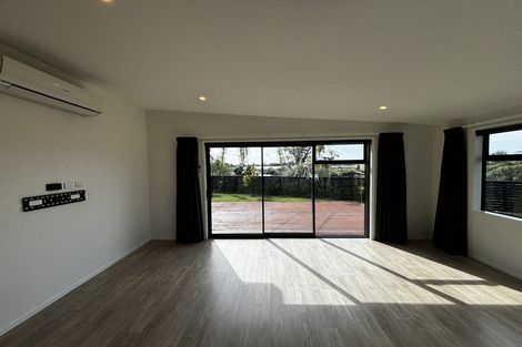 Photo of property in 2 Piper Way, Glen Avon, New Plymouth, 4312