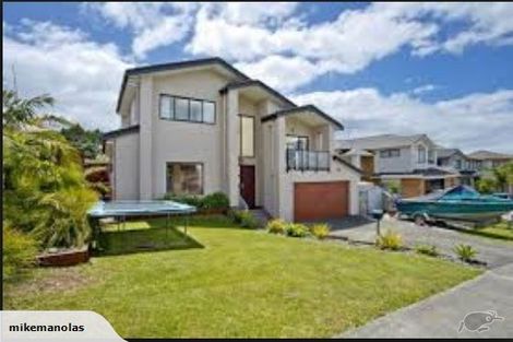 Photo of property in 67 Rising Parade, Fairview Heights, Auckland, 0632