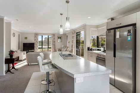 Photo of property in 12 Mcgregor Place, Paraparaumu, 5032