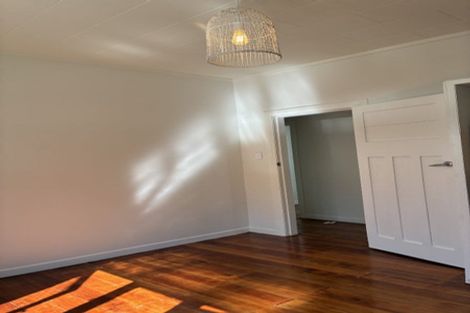 Photo of property in 71 Queens Drive, Lyall Bay, Wellington, 6022