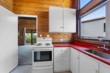 Photo of property in 14 Fairfax Terrace, Frankleigh Park, New Plymouth, 4310