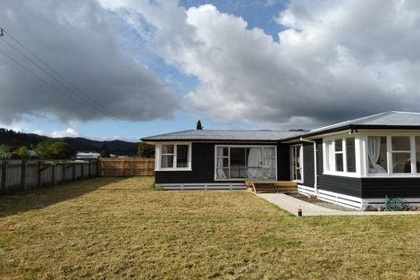 Photo of property in 11 Honey Street, Wainuiomata, Lower Hutt, 5014