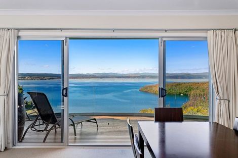 Photo of property in 51 Wakeman Road, Acacia Bay, Taupo, 3330