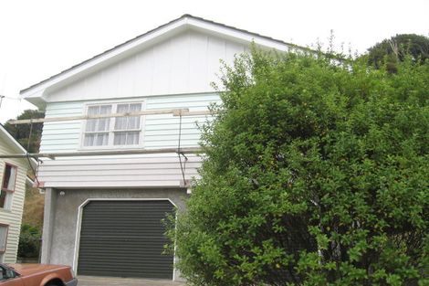 Photo of property in 2 Saint Hildas Glade, Tawa, Wellington, 5028
