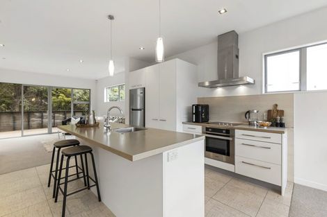 Photo of property in 39 Tiketike Way, Brooklyn, Wellington, 6021