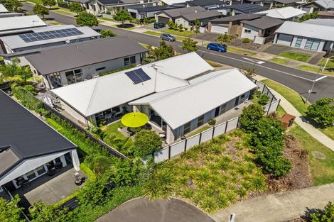 Photo of property in 22 Saint Pauls Drive, Brookfield, Tauranga, 3110