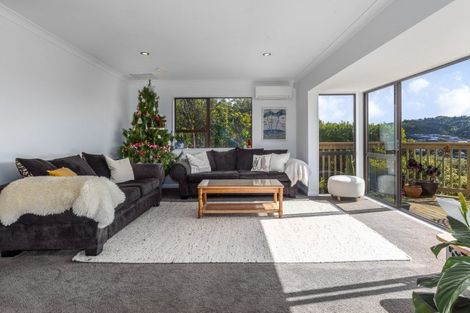 Photo of property in 40 Mercury Way, Whitby, Porirua, 5024