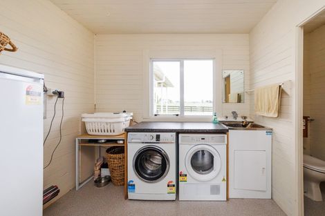 Photo of property in 283 Forlong Road, Colyton, Feilding, 4775