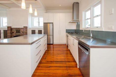 Photo of property in 120 West End Road, Westmere, Auckland, 1022