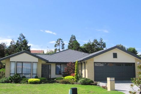 Photo of property in 26 Sunvista Avenue, Oteha, Auckland, 0632