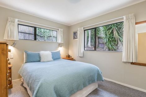 Photo of property in 4/1 Cheval Drive, Totara Vale, Auckland, 0629