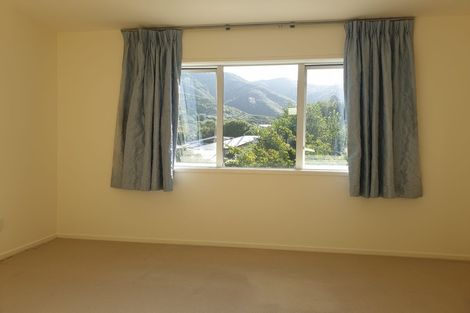 Photo of property in 12 South Karori Road, Karori, Wellington, 6012