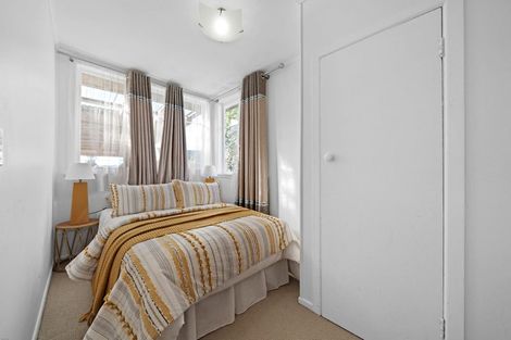 Photo of property in 71 Larnoch Road, Henderson, Auckland, 0610