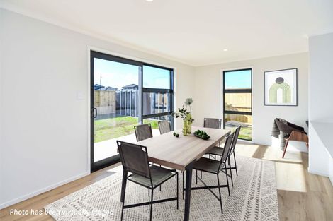 Photo of property in 32 Korowhiti Road, Clarks Beach, 2122