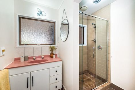 Photo of property in 1 Redwood Close, Paraparaumu, 5032