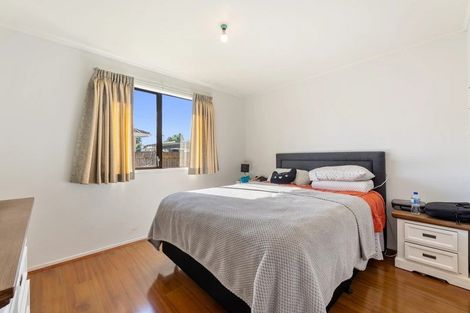 Photo of property in 436 Roscommon Road, Clendon Park, Auckland, 2103