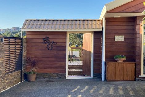 Photo of property in 2/71 Balmain Road, Birkenhead, Auckland, 0626