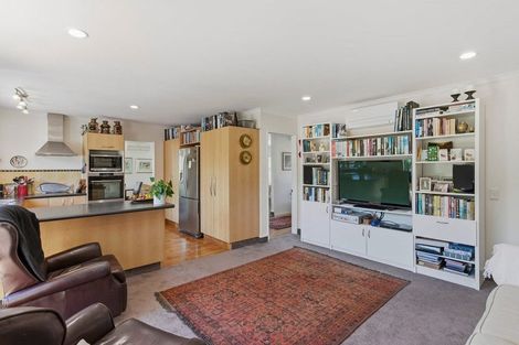 Photo of property in 10 Barrett Drive, Waikanae Beach, Waikanae, 5036