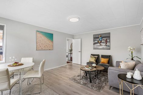 Photo of property in 54 Sikkim Crescent, Clover Park, Auckland, 2019