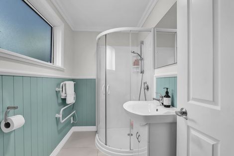 Photo of property in 1a Squire Place, Blagdon, New Plymouth, 4310