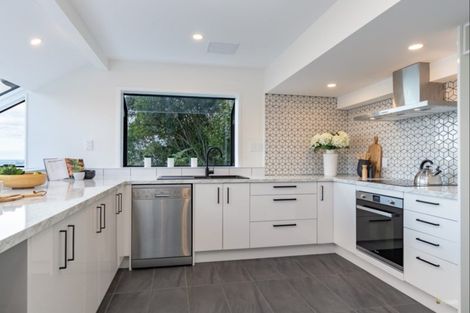 Photo of property in 33 Homebush Road, Khandallah, Wellington, 6035