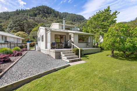 Photo of property in 16 Mount Avenue, Pauanui, Hikuai, 3579