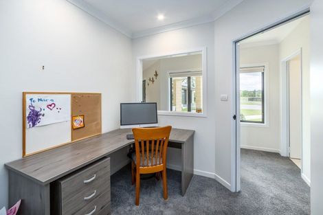 Photo of property in 2/53 Jellicoe Street, Greytown, 5712