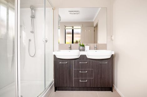 Photo of property in 102 Barrington Drive, Huntington, Hamilton, 3210