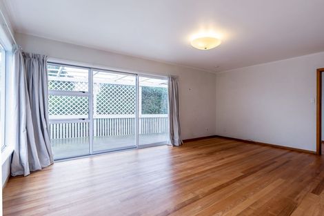 Photo of property in 73 Gloria Avenue, Te Atatu Peninsula, Auckland, 0610