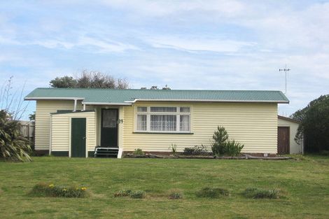 Photo of property in 19 Kahukura Avenue, Waitarere Beach, Levin, 5510
