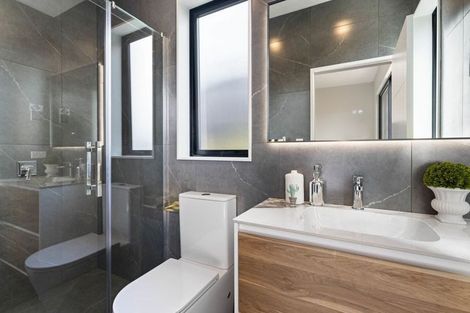 Photo of property in 51 Emerald Avenue, Rosehill, Papakura, 2113