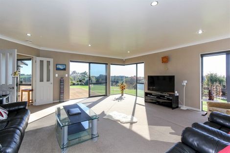 Photo of property in 39 Allan Road, Burgess Park, New Plymouth, 4371