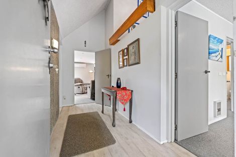 Photo of property in 2/743 Acacia Bay Road, Acacia Bay, Taupo, 3330